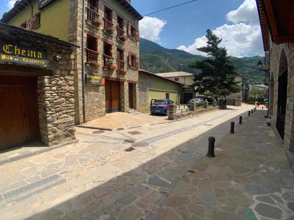 Otium Apartamentos Borda Siete Benasque Exterior photo